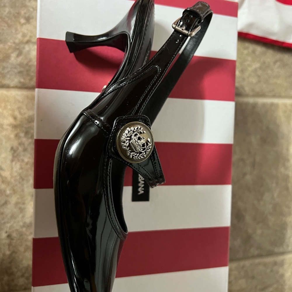 Dolce & Gabana low pump heels size 6.5